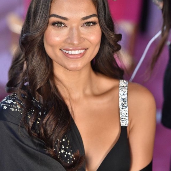 โค๏ธ VICTORIA SECRET Very Sexy V-Wire Shine Bralette - Picture 8 of 14